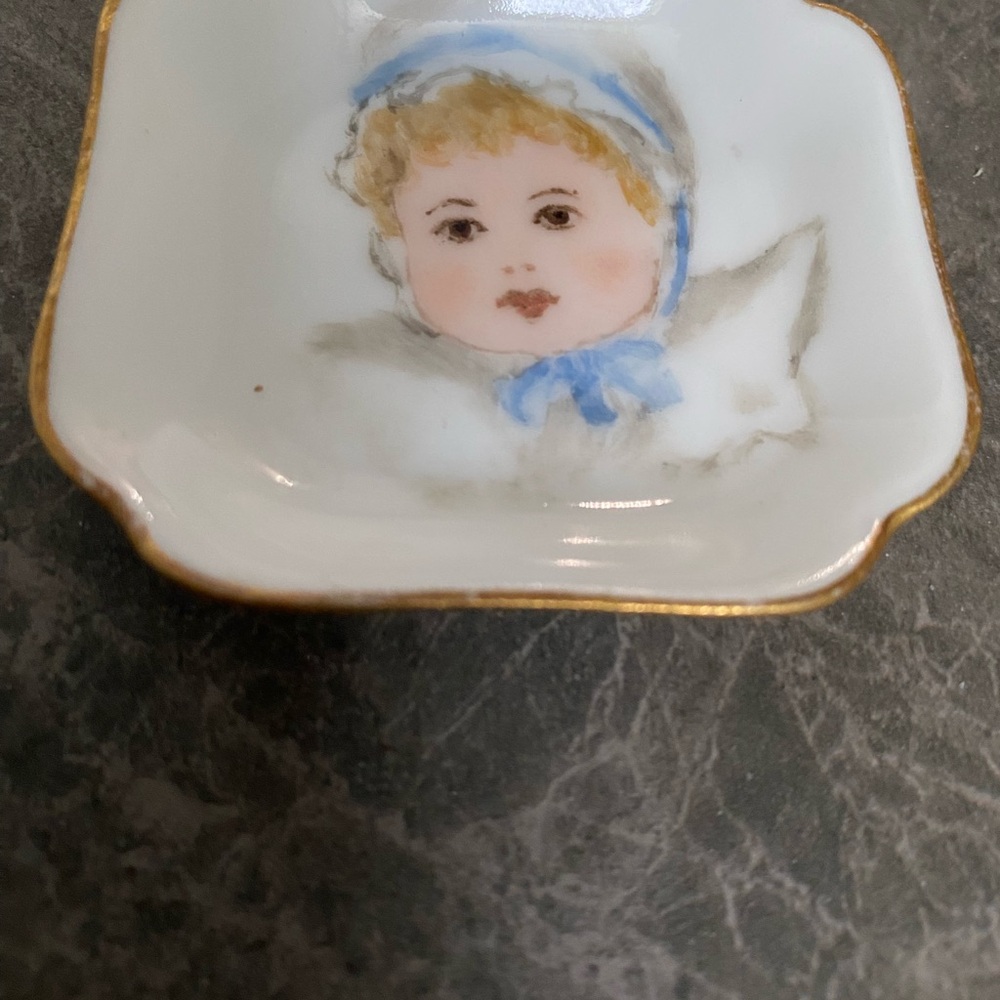 Antique Haviland Limoge Porcelain Trinket Dish/Butter Pat with Child Portrait - Picture 3 of 4